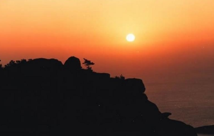 青岛崂山夕阳图